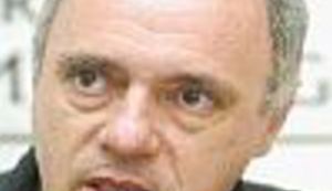 Puhovski: "Rat je počeo zbog simbola"