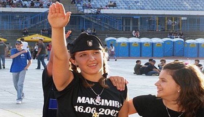 Lupigini fotoaparati na Thompsonu u Maksimiru