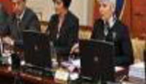 Jadranka Kosor upravo pokušava smijeniti ministre!