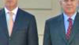 PREMIJER OTIŠAO - OLIGARH OSTAJE: Milo Đukanović nije ponovio greške Ive Sanadera