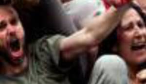 IŽIVLJAVANJE: Kako je španjolska policija pendrekom ugušila prosvjede, samo da bi područje očistila za slavlje Barcelone