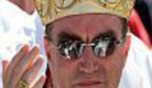 KONFABULATOR: Biskupi ukinuli nedjeljno služenje svetih misa!