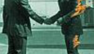 CRTICA O EVOLUCIJI KAPITALIZMA: Kako pristajemo biti dijelom predstave u kojoj ne igramo nikakvu ulogu