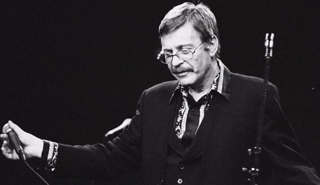 DAVORIN POPOVIĆ PIMPEK (23.9.1946.-18.6.2001.): Slušaj, da ti Pjevač nešto kaže...