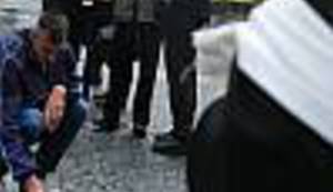 TU SMO JER NAS SE TIČE: Na zabranjenom skupu 21 godinu kasnije svi su oko ruke nosili bijele trake