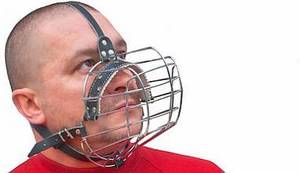 KONFABULATOR: "Šaptač radnicima" u prepunom Lisinskom pokazao poslodavcima kako efikasno izdresirati radnika