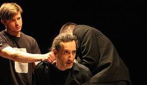 POKAJANJE OLIVERA FRLJIĆA ZA SVA KAZALIŠNA LUTANJA: Kopernikanski obrat ili još jedna igra zavođenja gledatelja?