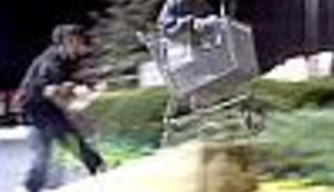 Film Jackass do sada neviđenim scenama poharao kina