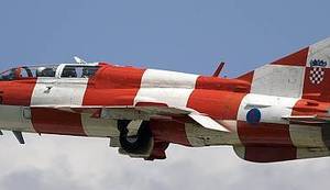 A VOLIMO PARADE: Zašto je hrvatska osuđena strepiti od zvuka vlastitih vojnih aviona na svom nebu?