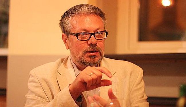 RAZGOVOR S MIHAILOM ŠIŠKINOM, 'NAJVEĆIM ŽIVUĆIM RUSKIM PISCEM': Putin igra Hitlerovu igru!