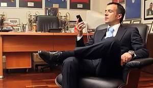 NEVIDLJIVA RUKA NOGOMETNOG TRŽIŠTA: Neuobičajena količina moći upakirana u jednoj jedinoj osobi