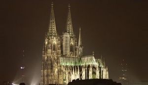 OTKAZAN ANTI-ISLAMSKI PROTEST: Katedrala u Kölnu ugasila svoja svjetla zbog neonacista