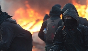 KAOS U FRANKFURTU (VIDEO): Ozlijeđeno više desetaka policajaca, privedeno preko 500 prosvjednika