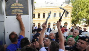 UN UPOZORIO HRVATSKU: Morate Srbima omogućiti pravo na ćirilično pismo 