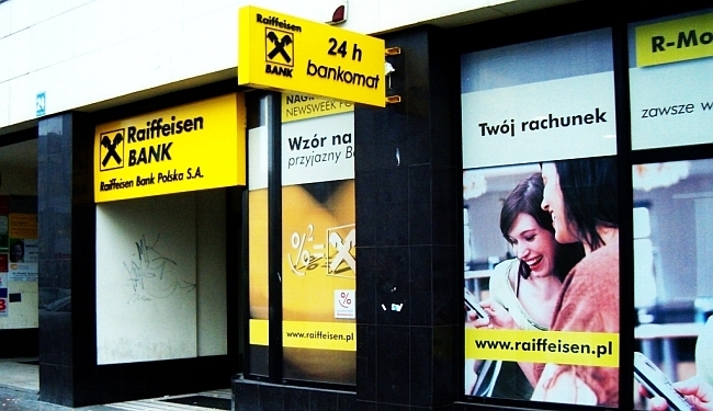 DELOŽACIJE I OVRHE: "Raiffeisen zadruge opljačkale su naše građane"