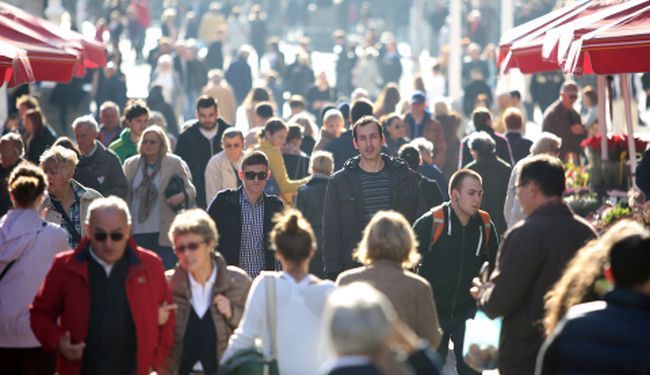 NA MATERINOJ SPIZI: Hrvate najdulje uzdržavaju "starci" u cijeloj EU