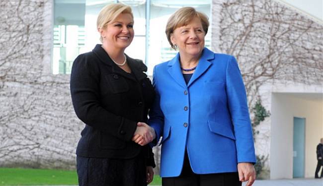 ANTIFAŠISTIČKA LIGA PREDSJEDNICI GRABAR-KITAROVIĆ: „Ugledajte se na Angelu Merkel“