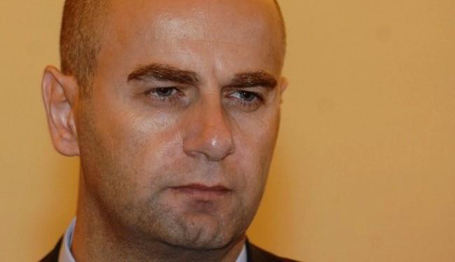 MORALNI SKANDAL: Ratni zločinac je počasni član Viteškog društva