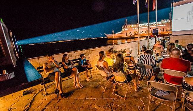 ZAVRŠEN 7. SUPETAR SUPER FILM FESTIVAL: Publika nagradila priču o odrastanju romske djece