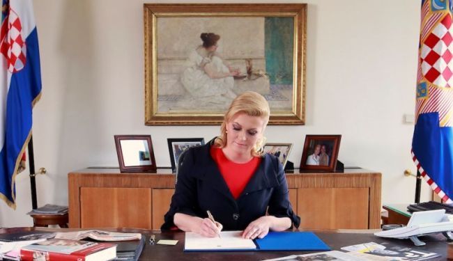 KOLINDA JE IPAK PREKRŠILA OVLASTI:  Zasjedanje i sjednica nisu ista stvar