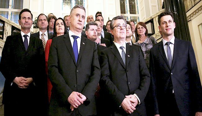 MEDIJSKA POLITIKA 'DOMOLJUBA' U PRVIH 100 DANA VLASTI: Fašistička komedija zabune