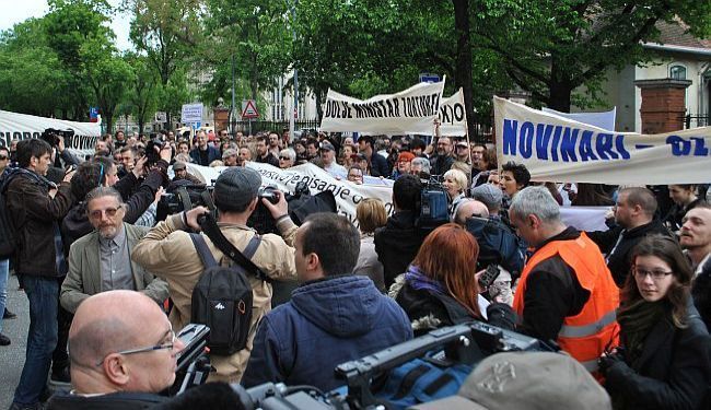 ŠUTNJA JE ZLAT(K)O: Politika zatiranja neovisnih medija neće proći bez otpora