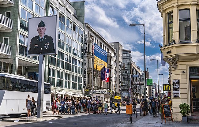 Berlin checkpoint