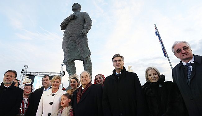 Spomenik Franji Tuđmanu