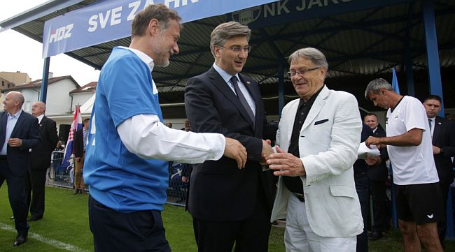 Andrej Plenković - rukovanje