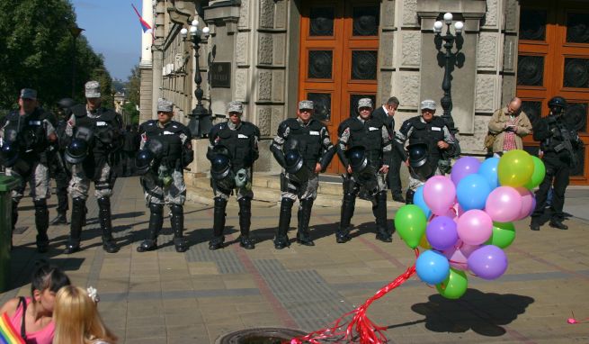 SPC je pobijedio komuniste, međutim, u donjem lijevom kutu ostali su još "satanisti" 