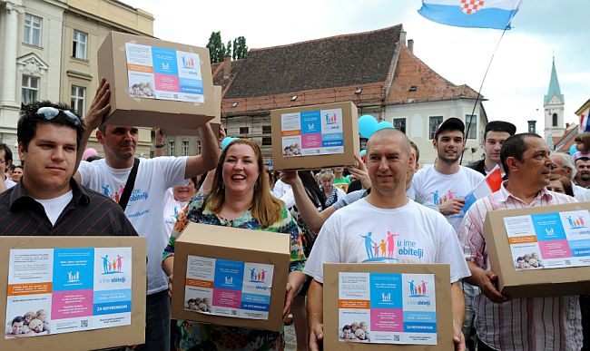 U ime obitelji referendum