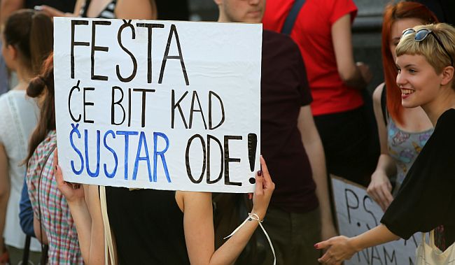 Šustar ostavka