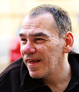 HRVOJE NA LJETNIM GUMAMA: Politika kurva i invalidi