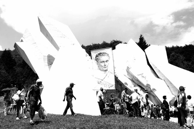 LUPIGA NA SUTJESCI: Memorijalni kompleks Tjentište - Dolina heroja