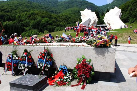 LUPIGA NA SUTJESCI: Memorijalni kompleks Tjentište - Dolina heroja