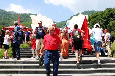 LUPIGA NA SUTJESCI: Memorijalni kompleks Tjentište - Dolina heroja