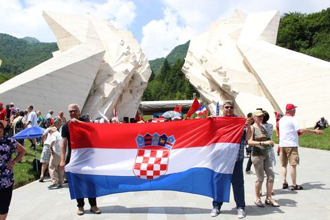 LUPIGA NA SUTJESCI: Memorijalni kompleks Tjentište - Dolina heroja