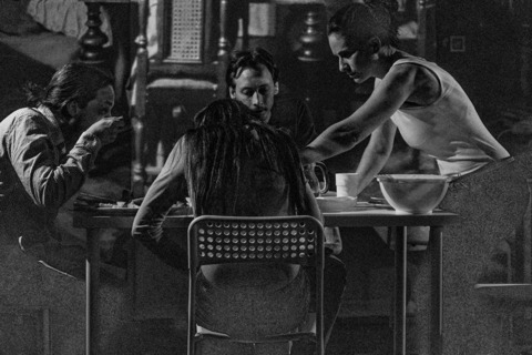 Kazališna predstava grupe GLLUGL u režiji Selme Spahić