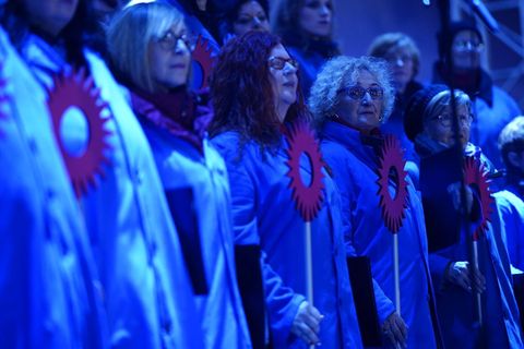 Beskompromisni spektakl u 35 fotografija