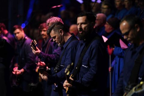 Beskompromisni spektakl u 35 fotografija