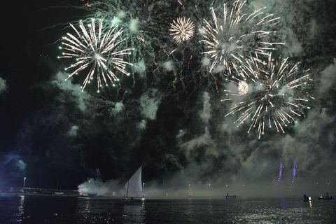 Beskompromisni spektakl u 35 fotografija