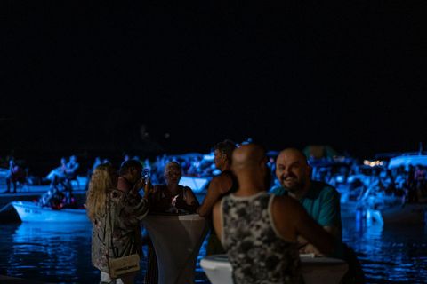 VELIKA FOTOGALERIJA: Predivno morsko kino