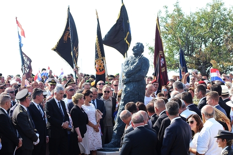 LUPIGA U KNINU: Dođoh, vidjeh, pobjegoh 