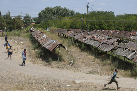 DAVOR KONJIKUŠIĆ - FOTOGRAFIJE S GRANICE: Što raditi s patnjom koju sam vidio?