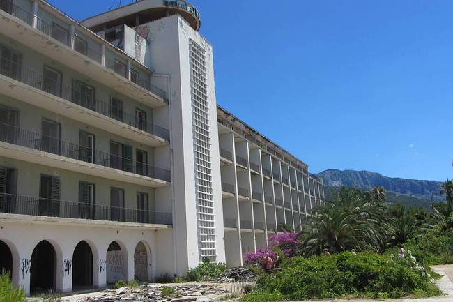 DRUGA STRANA JADRANA: Ljetne terase s kojih više ne dopiru nikakve melodije