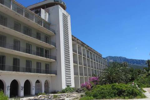 DRUGA STRANA JADRANA: Ljetne terase s kojih više ne dopiru nikakve melodije