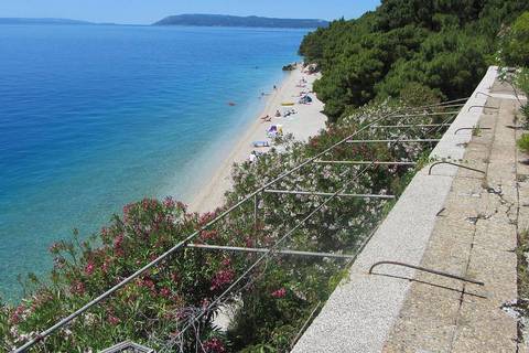 DRUGA STRANA JADRANA: Ljetne terase s kojih više ne dopiru nikakve melodije