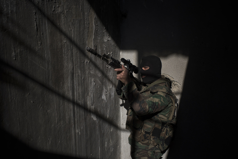 IZ ARHIVE RATNOG FOTOREPORTERA ZORANA MARINOVIĆA: Fotografije iz tuđih ratova 