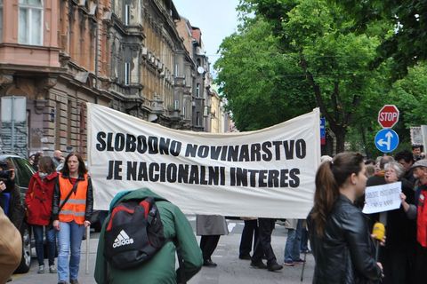 KAD NOVINARI PROSVJEDUJU: "Dolje ministar torture"