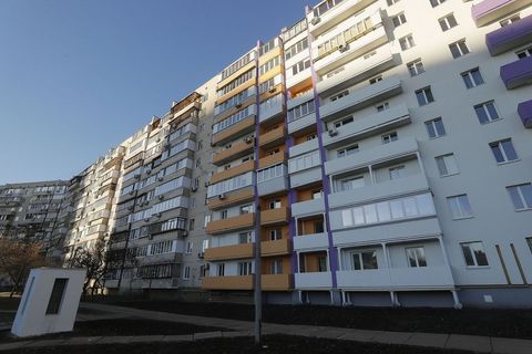 Zgrada u Kijevu 21.2.2023. (FOTO: HINA/EPA/SergejDolženko)